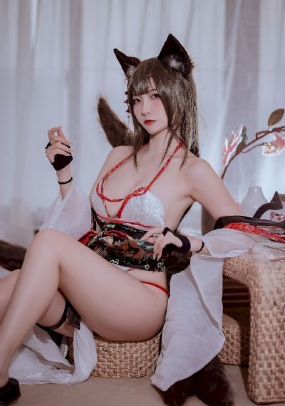 她丈夫面前被耍了2017